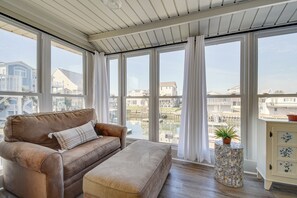 House (3 Bedrooms) | Interior - Holden Beach Home on Intracoastal Waterway Canal! (Supply)