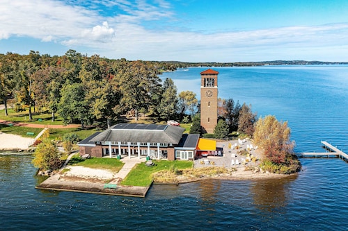 Pet-friendly Loft Vacation Rental w/ Fire Pit!