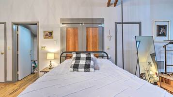 Apartment (0 Bedroom) | Interior