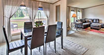 Quaint Pequot Home < 1 Mi From Lake Access!