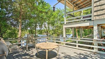 Cottage (1 Bedroom) | Outdoor dining