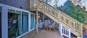 Central Hummelstown Apt: 4 Miles to Hershey Park!