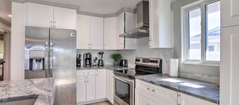 Walk to Beach: Condo w/ Deck in Indian Shores