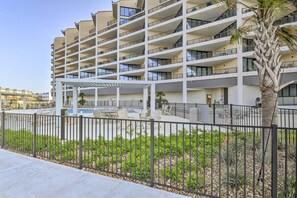 Apartment (3 Bedrooms) | Interior - Panoramic Gulf Views: Port Aransas Condo! (Port Aransas)
