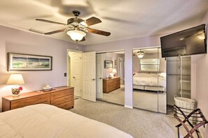 House (3 Bedrooms) | Interior - Merritt Island Home w/ Boat Dock on Canal Front! (Merritt Island)