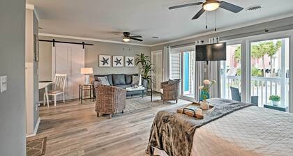 Couples Retreat w/ Balcony in Surfside Beach!