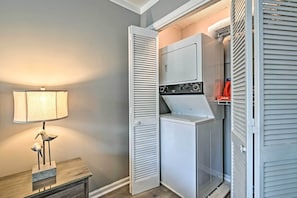 Apartment (0 Bedroom) | Interior