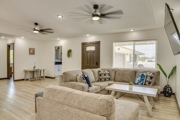 House (3 Bedrooms) | Interior