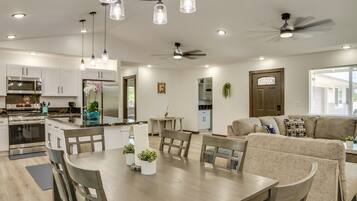 Nhà (3 Bedrooms) | Nội thất