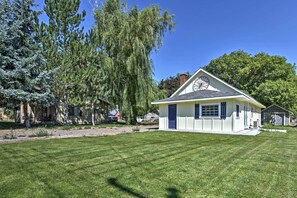 Cottage (2 Bedrooms) | Front of property