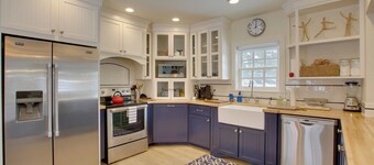 Historic Albion Mountain Cottage on Quiet Street!