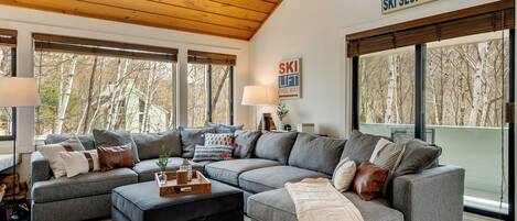 Apartment (5 Bedrooms) | Front of property