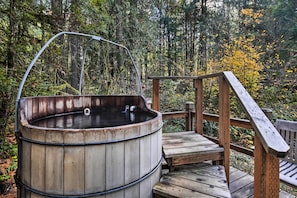 Cottage (1 Bedroom) | Interior - River Views, Private Hot Springs Tub, Forest, Deck (Blue River)
