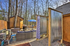 House (2 Bedrooms) | Interior - 'work, Play & Get Away Cabin' Near Higgins Lake! (Roscommon)