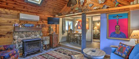 House (2 Bedrooms) | Front of property