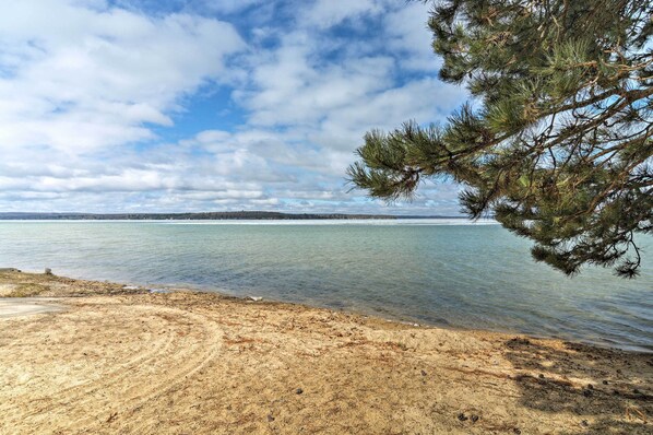 House (2 Bedrooms) | Interior - 'work, Play & Get Away Cabin' Near Higgins Lake! (Roscommon)