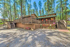 House (3 Bedrooms) | Interior - Sleepy Bear Cabin in Ruidoso: Deck & Yard Games! (Ruidoso)