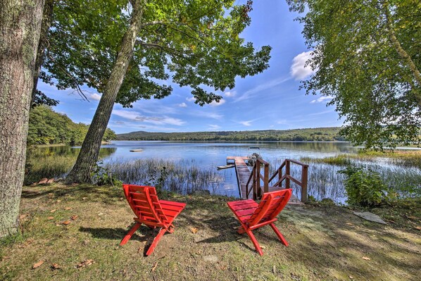 Interior - Quiet & Lovely Lakefront Cottage for Families! (Union)