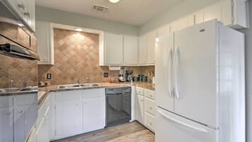 Apartment (2 Bedrooms) | Bahagian dalam