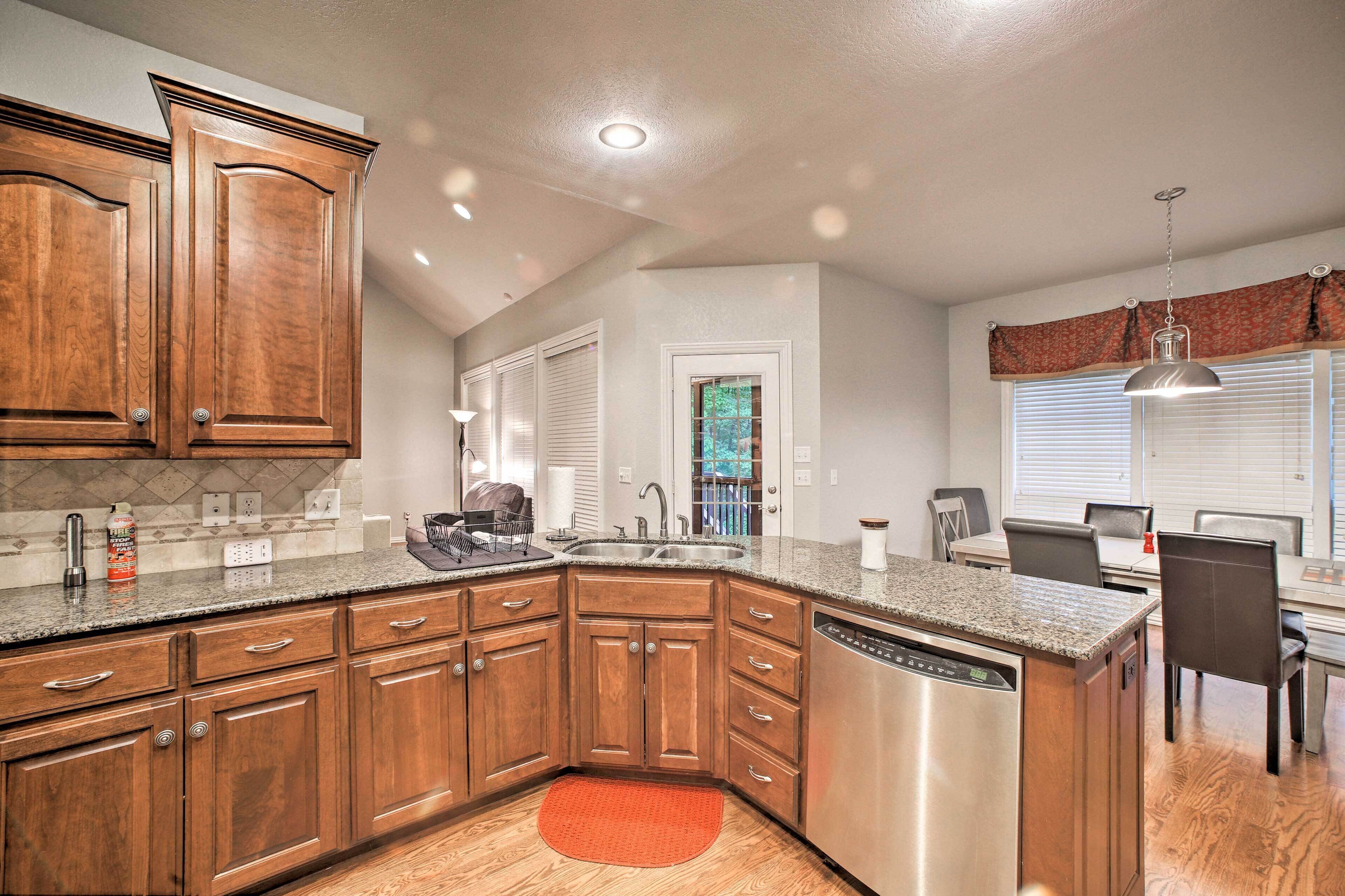 House (4 Bedrooms) | Interior