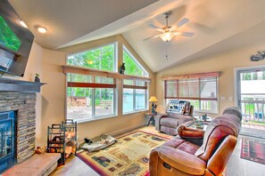 المنشأة من الداخل