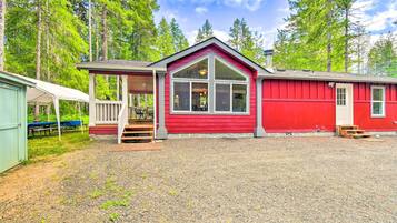 House (2 Bedrooms) | Front of property