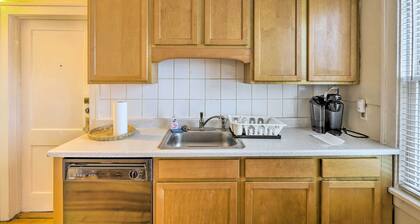 Charming Albany Retreat ~ 3 Mi to Downtown!