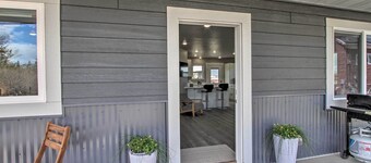 Bright + Modern Augusta Home - Walk to Town!