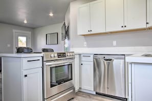 House (2 Bedrooms) | Interior