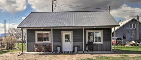 House (2 Bedrooms) | Exterior