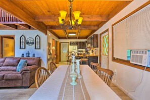 House (3 Bedrooms) | Interior - Bushkill House w/ Deck & Community Amenities! (Bushkill)