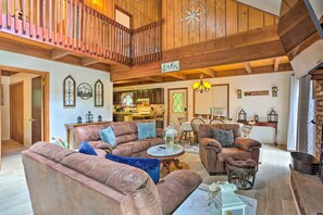 House (3 Bedrooms) | Interior - Bushkill House w/ Deck & Community Amenities! (Bushkill)