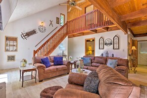 House (3 Bedrooms) | Interior - Bushkill House w/ Deck & Community Amenities! (Bushkill)