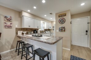 Apartment (2 Bedrooms) | Interior - Branson Condo on Golf Course w/ Pool Access! (Branson)