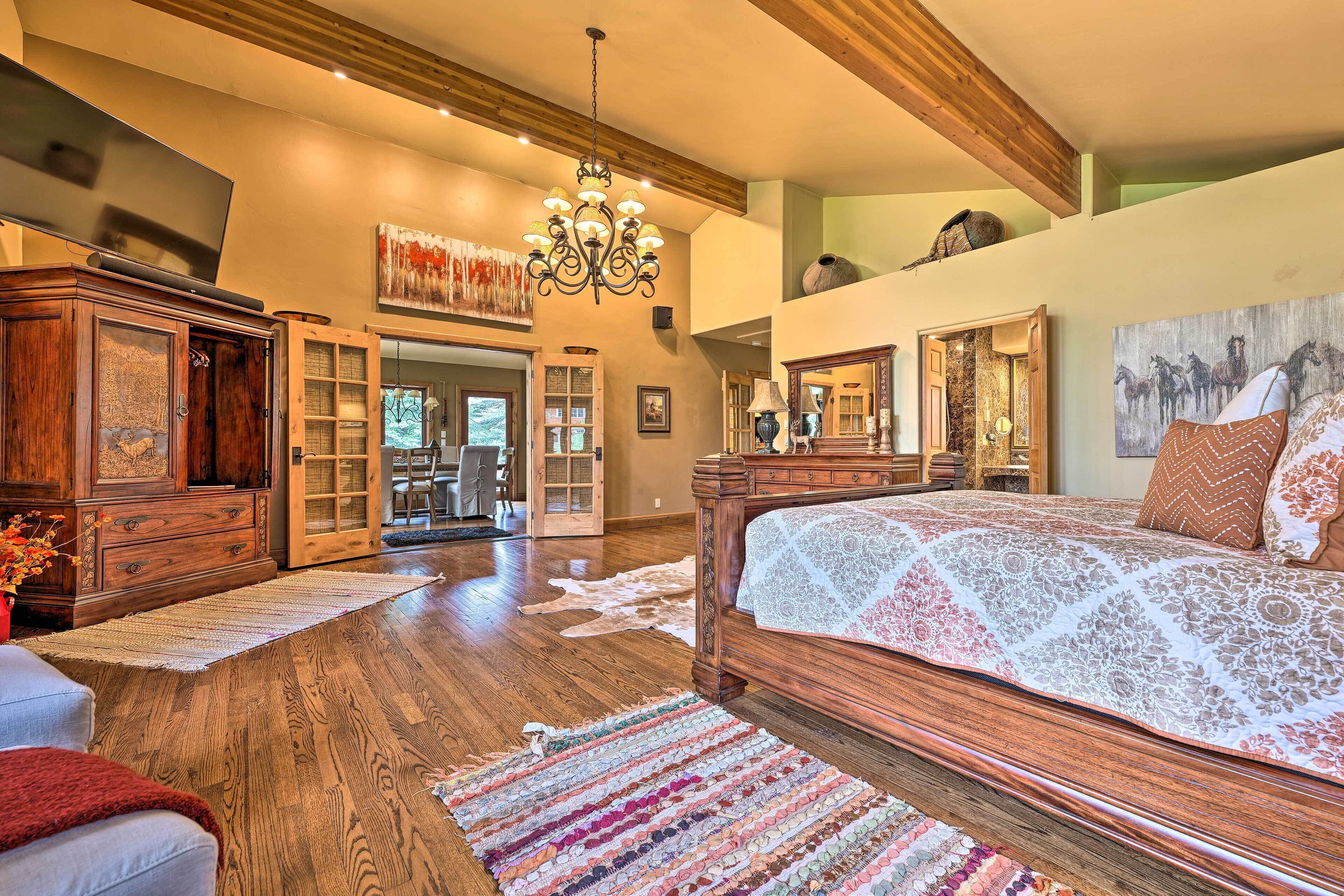 House (4 Bedrooms) | Interior