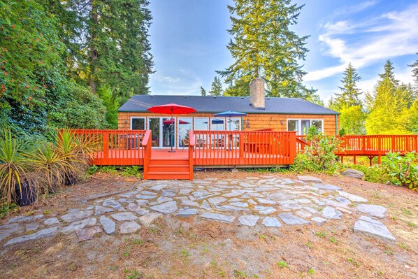 House (3 Bedrooms) | Front of property
