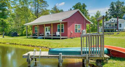 Close to Slopes: Lakeside Cottage in Pocono Mtns