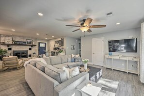House (3 Bedrooms) | Interior