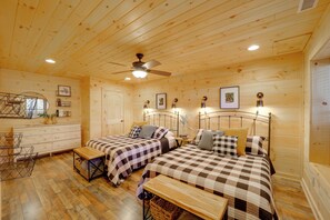 House (5 Bedrooms) | Interior - 12 Mi to Sugar Mountain: Luxe Banner Elk Escape (Banner Elk)