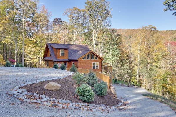 House (5 Bedrooms) | Interior - 12 Mi to Sugar Mountain: Luxe Banner Elk Escape (Banner Elk)