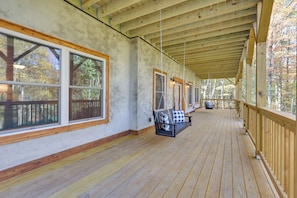 House (5 Bedrooms) | Interior