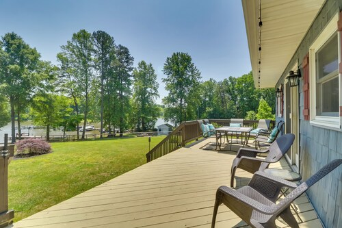 Waterfront, Deck: Peaceful Louisa Cottage Escape
