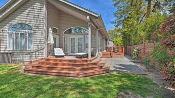 Apartment (3 Bedrooms) | Front of property