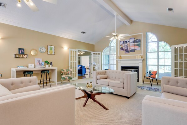 House (3 Bedrooms) | Interior