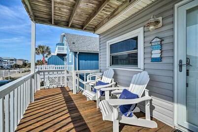 Holden Beach Vacation Rental: Short Path to Beach!