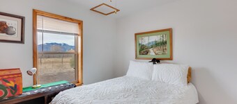 Ideally Located Taos Vacation Rental w/ Gas Grill