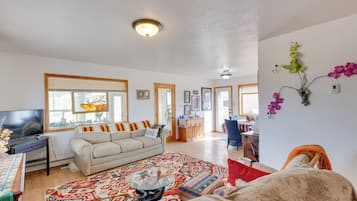 House (3 Bedrooms) | Front of property