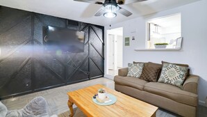 Unclassified image, 5 of 24, button - Central El Paso Home w/ Fire Pit! (El Paso)