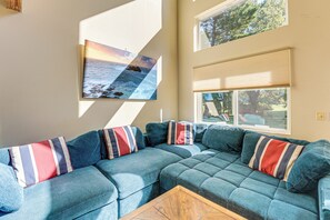 House (6 Bedrooms) | Interior