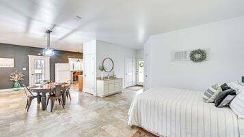 House (1 Bedroom) | Interior